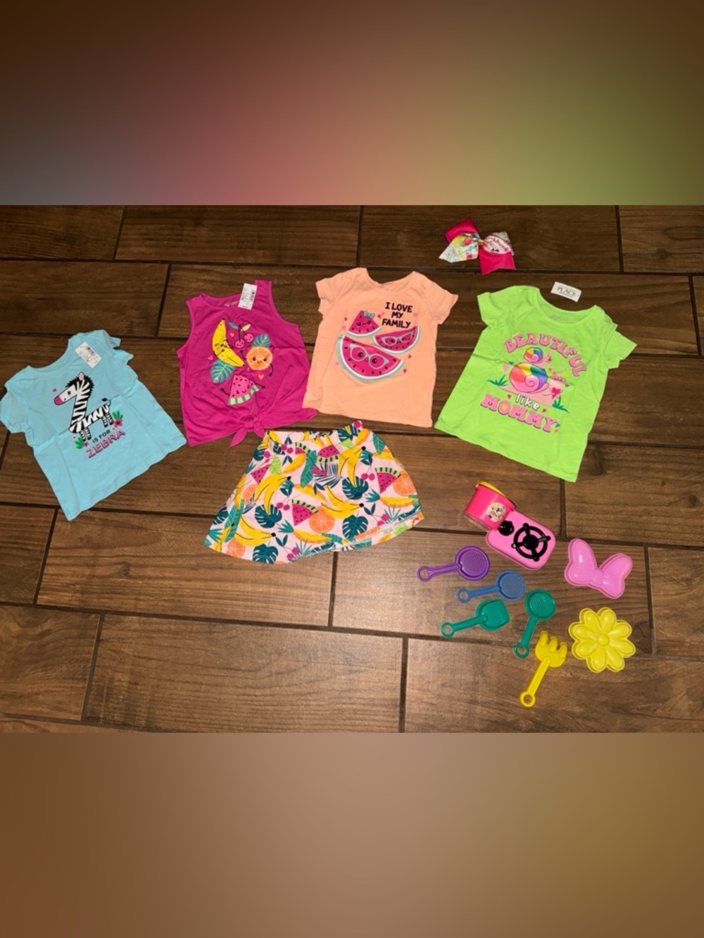 NWT Adorable vibrant The Childrens Place Girls Toddler bundle 4T plus beach toys